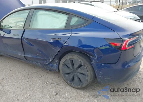 2025 Tesla Model 3 Long Range Rear-Wheel Drive/Standard Rear-Wheel Drive z USA, uszkodzony, nr VIN 5YJ3E1EA6SF950406